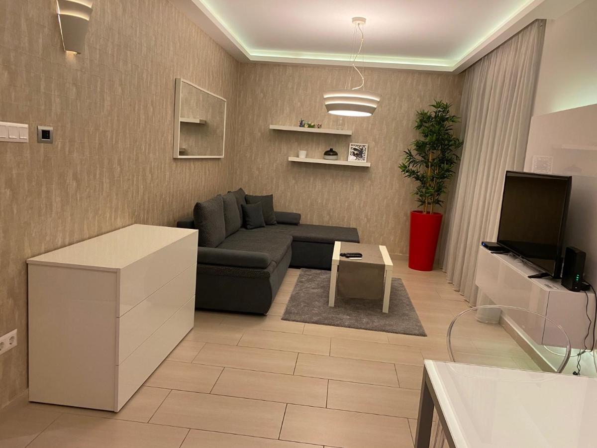 Parizsi Udvar I. Apartment デブレツェン エクステリア 写真