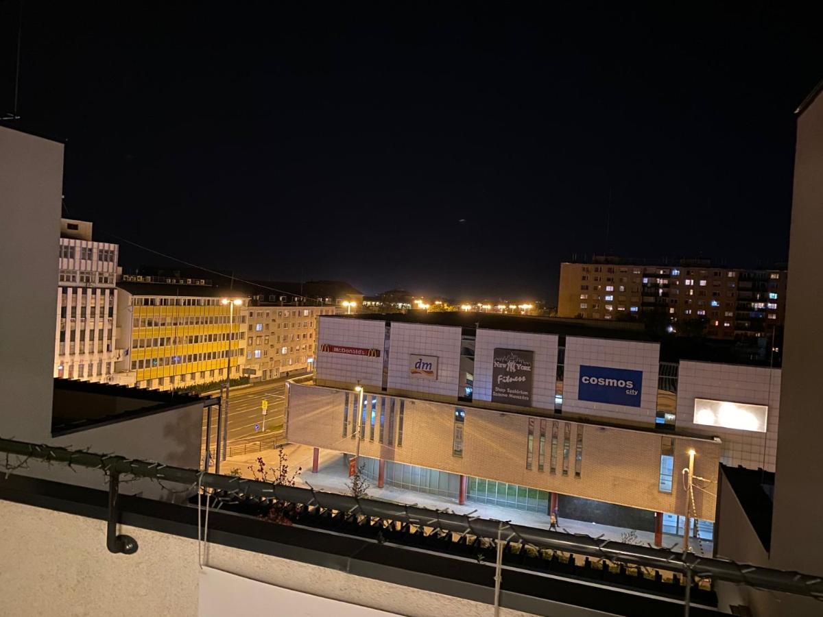 Parizsi Udvar I. Apartment デブレツェン エクステリア 写真