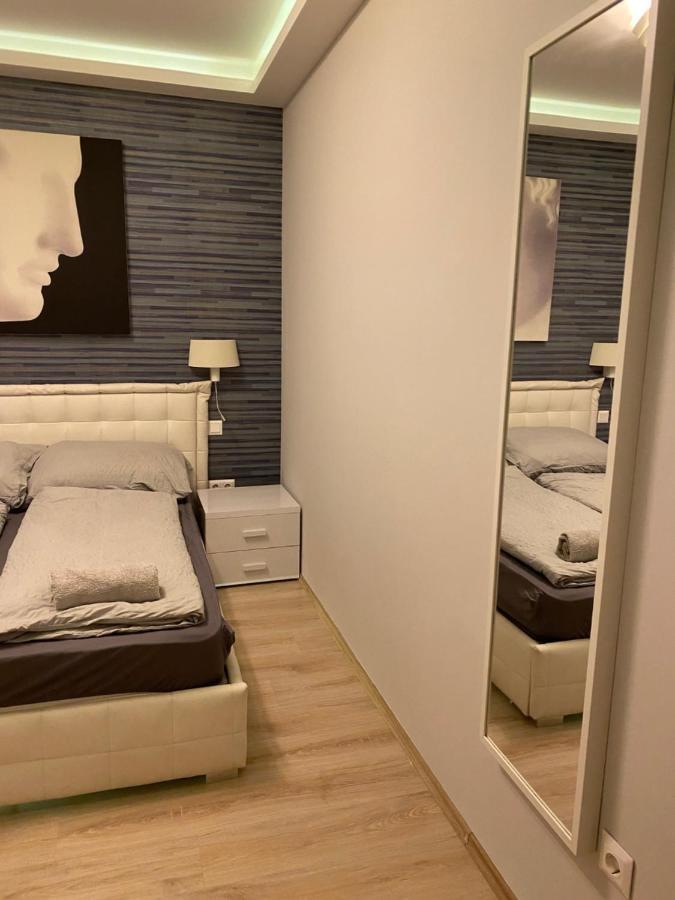 Parizsi Udvar I. Apartment デブレツェン エクステリア 写真